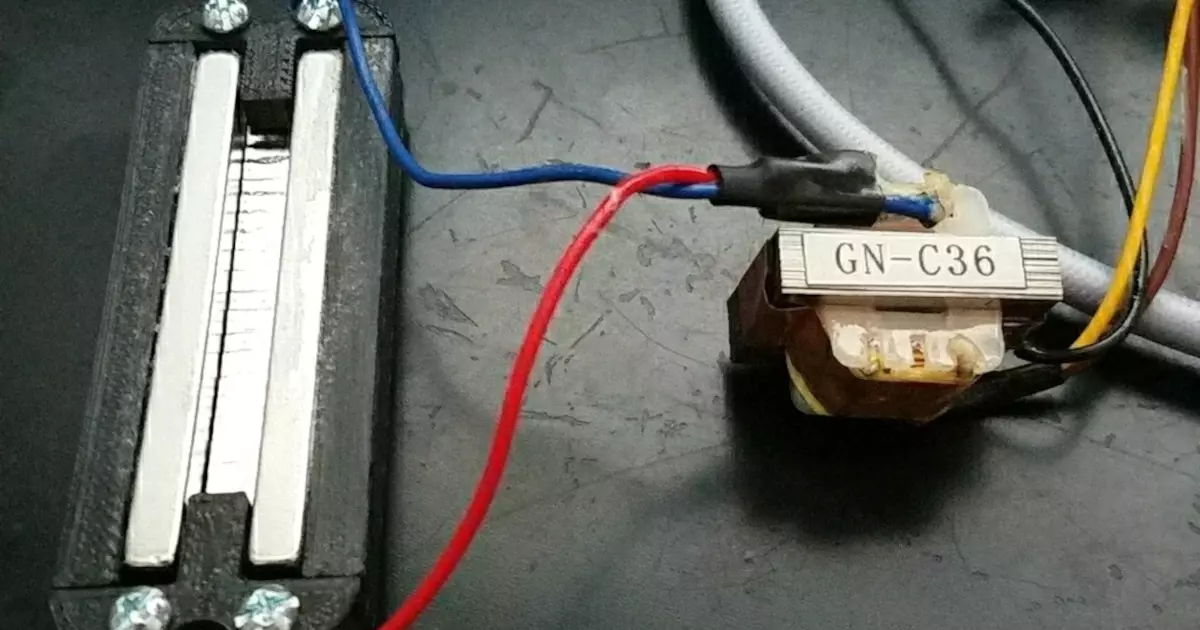 Dangling Transformers